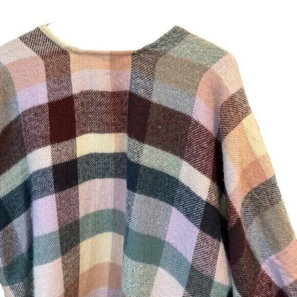 Jessica Simpson | Women's Plaid Fringe Poncho One Size - Picture 6 of 13